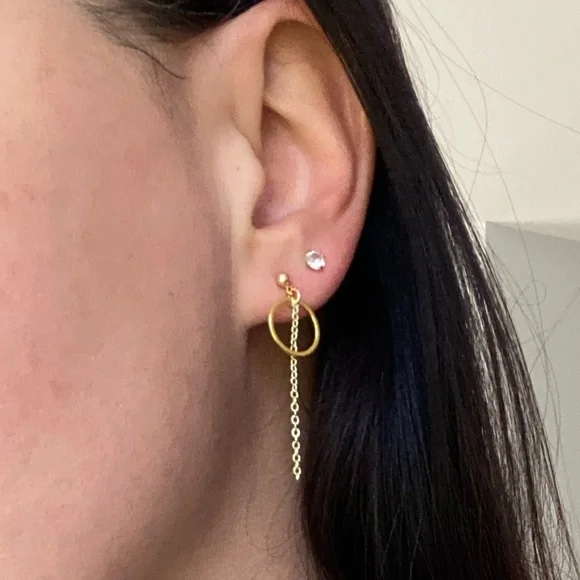 Dainty gold plated chain earrings - Picture 4 of 4